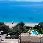 Beachfront - Pool *