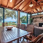Beachfront - Pool