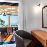 Beachfront - Pool فيلة