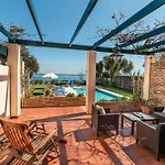 فيلة Beachfront - Pool *
