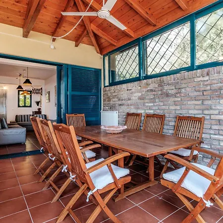 Villa Beachfront - Pool Barbati