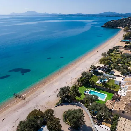 Beachfront - Pool וילה